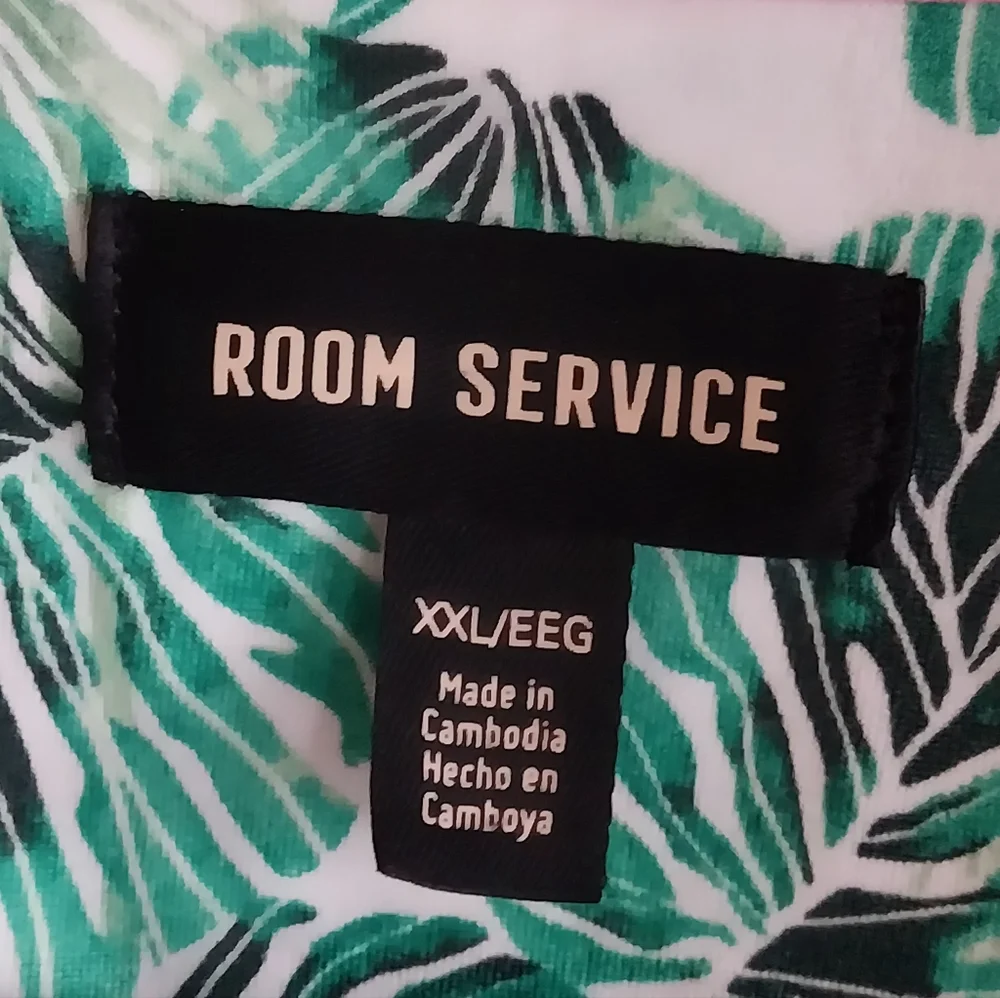 Room Service Green & White Tropical Leaf Print Cropped Pajama Set NWOT - Picture 4 of 7